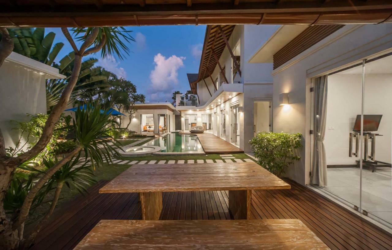 Luxury Villa Juno Seminyak Екстер'єр фото
